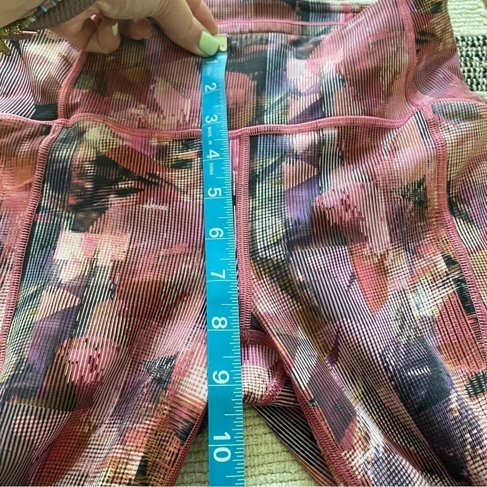 Lululemon On Pace Crop Sun Dazed Multi Pink Leggings Size 4